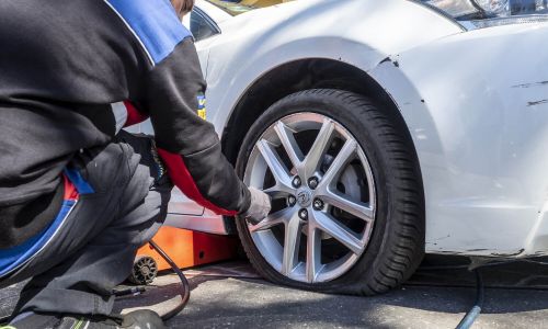 Riparazione pneumatici a fornovo di taro Parma da Abelli gommi